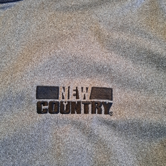 North Face men's Large 1/4 zip pullover shirt with logo embroidered on chest - Picture 6 of 6